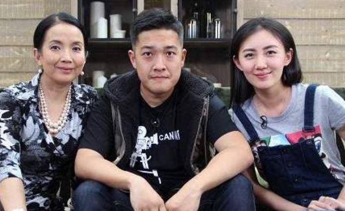 婆婆是吕丽萍,公公是张丰毅,出道5年不温不火,如今终于走红_戏剧_电视