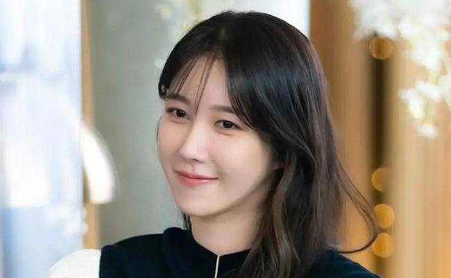 《顶楼》大火,她的财阀人生比剧中更狗血,隐婚14年还整容失败_李智雅