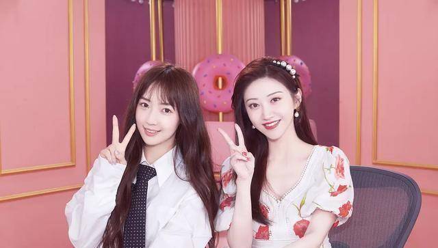 景甜同框像个邻家小妹,头一次觉得大甜甜如此的美丽_古力娜扎_相貌