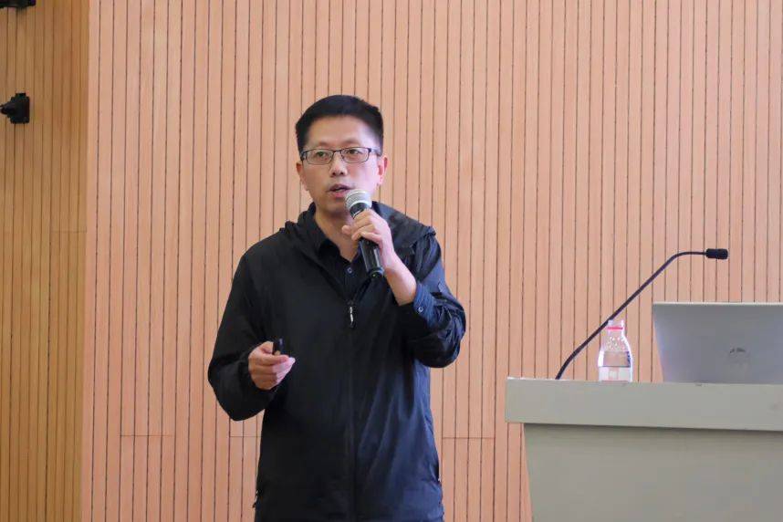 卞弘毅律师活动第二环节,北京市盈科(南京)律师事务所合伙人律师卞