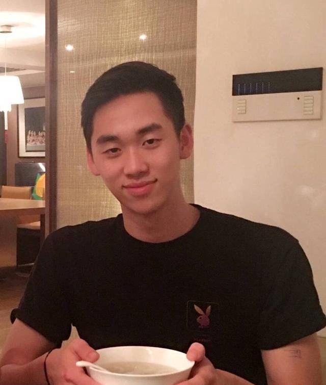 林依轮儿子林子濠:坐拥北京2栋楼,却被父亲送去农村改造
