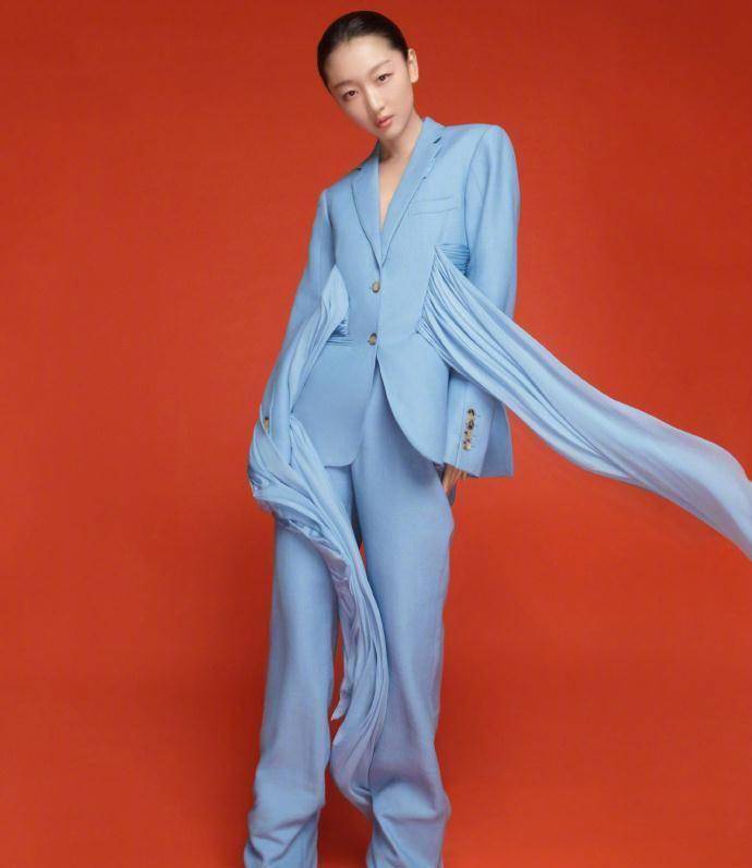 三金影后大满贯,周冬雨的娃娃脸,未来的突破口在哪里?_角色_少年_方向