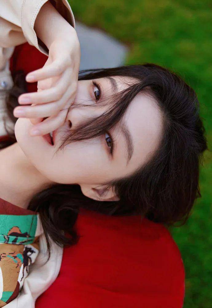 倪妮首次提名金鸡奖"最佳女主角",原来她也曾是一位播音生_电影_发展