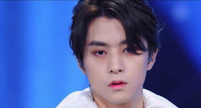 梁森又猛虎落泪,邓孝慈表情管理太差_舞台_首歌_排名