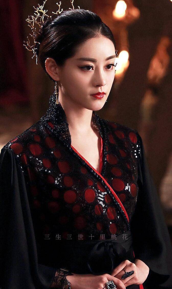 赵丽颖赵丽颖的古装扮相还是特别多的,而在《楚乔传》中,她的武打戏份