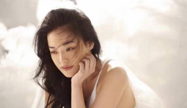 舒淇和张震女儿晒搞怪照,舒淇尽显"孩子王"特性,被粉丝催生_小朋友