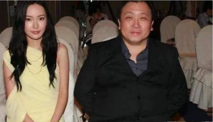 她大二时被王晶看上,演3部电影狂捞26亿,如今成为最美晶女郎_童菲