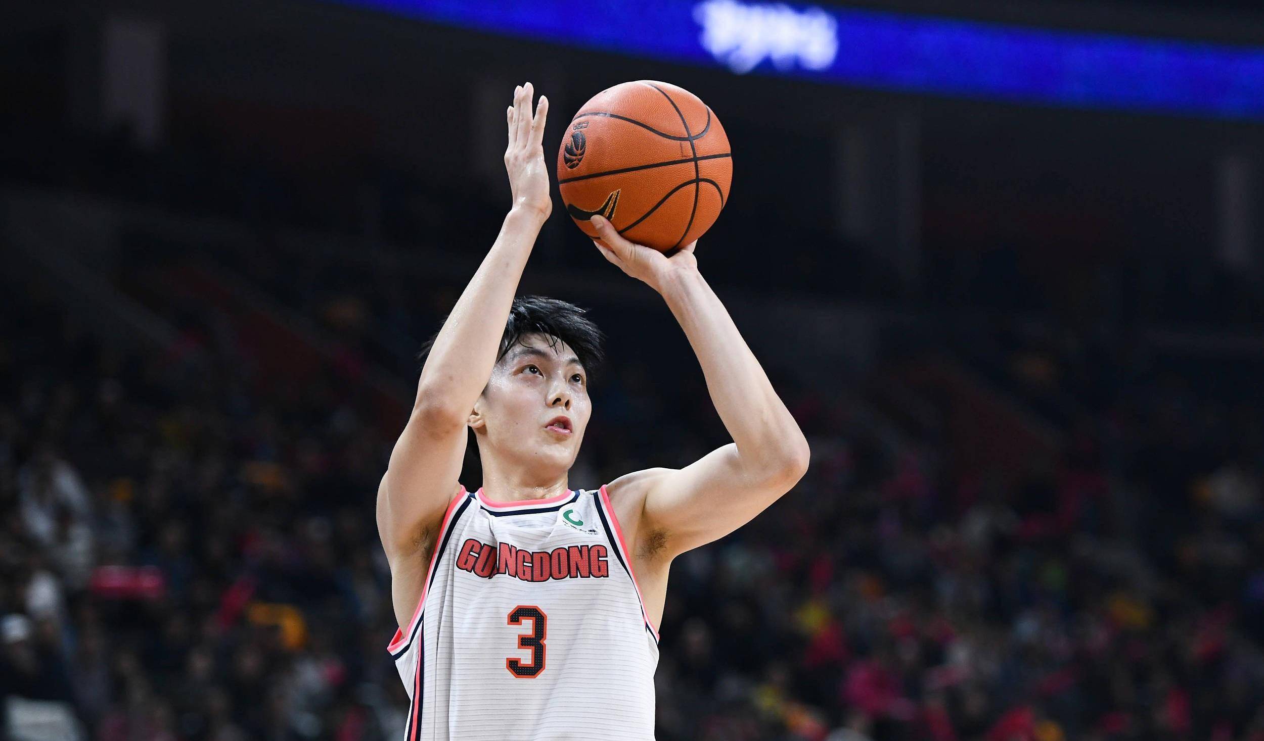 关辛爆料胡明轩赴美!