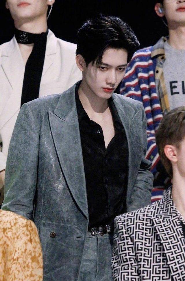 宋威龙动态积极,呼吁粉丝不要攻击别人,《张公案》路透增多_电视剧