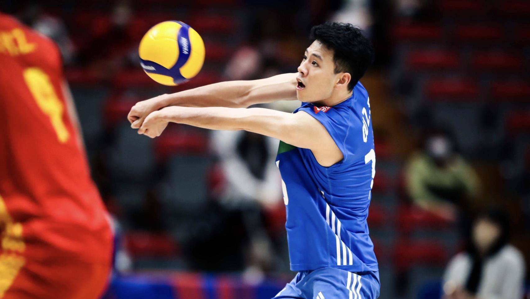 我们男排走上正轨了!电视5上,江川让位给24岁的_比赛_张敬寅_世界