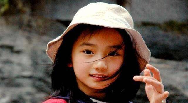 她是学霸童星,不考北影,中戏,考上了清华大学,曾教米歇尔太极_叶子