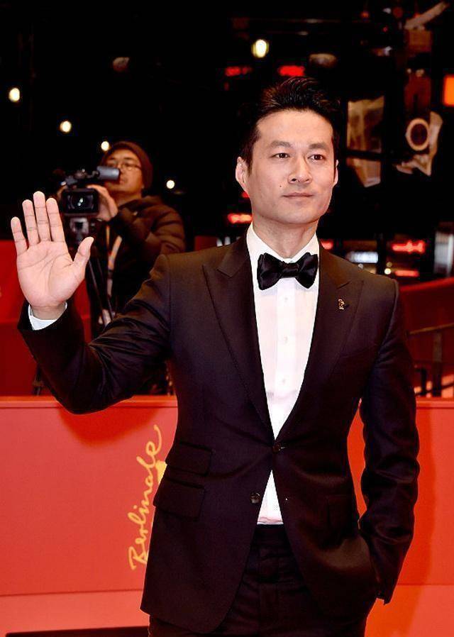 谭凯长着很标准明星脸,他的名字却很少有人记得起,属于脸比人红_胡歌