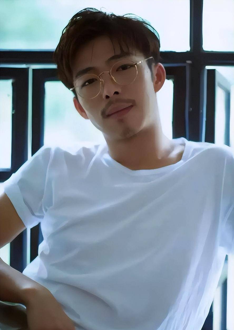 却接连提名金像,金鸡最佳男配角_章宇_表演_张宇红