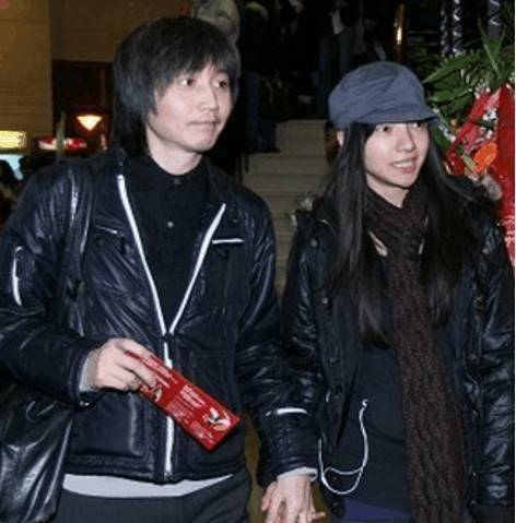 可是老徐同样也未能笼络住张亚东的心,与徐静蕾分手后,转身又与瞿颖谈