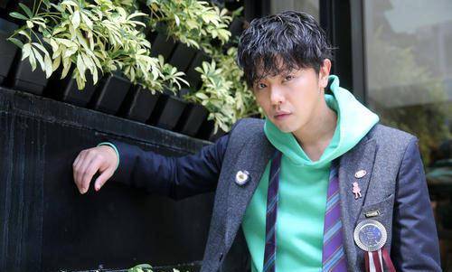 杨丞琳更是他的前任女友,此次黄鸿升突然离世给杨丞琳也带来了很大的