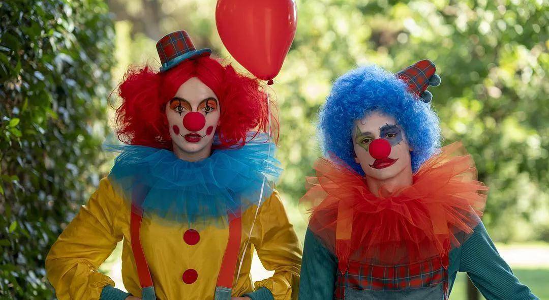 孩子的幼稚颟顸,杀手的残暴狠戾,两种极端的特质都被朱迪演绎得恰到