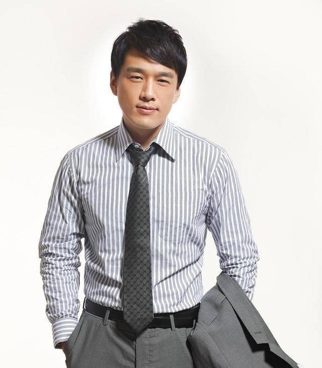 之后,《浮沉》,《小儿难养》,《小爸爸》,《产科医生》,王耀庆承包了