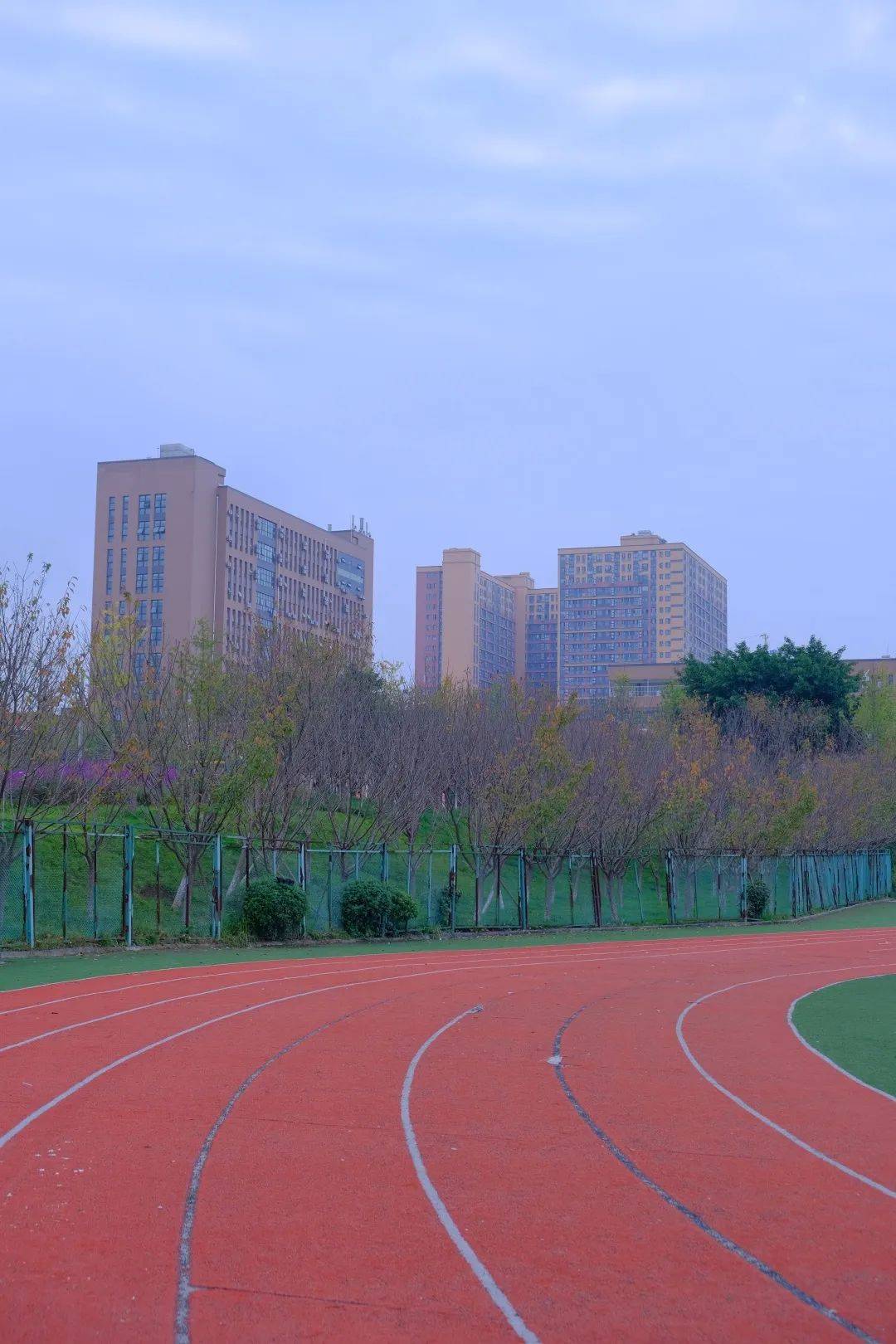 四川希望汽车职业学院:新老照片见证车院变化,满满的回忆!