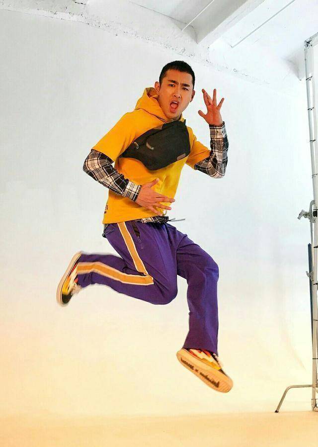 笑点一:王彦霖落下陈立农,开车出去买菜系列.陈立农:今天一定很happy!