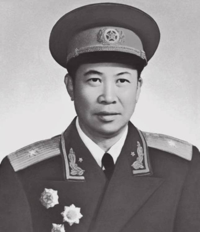 保卫局扩编成特务营,1942年警卫营和某教导大队合编成中央警备团,1948