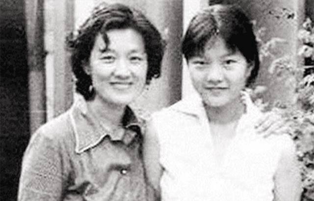 原创            洪晃：妈妈在上海买的房子，都不敢跟别人说，怕会被别人笑话-洪晃家的房子