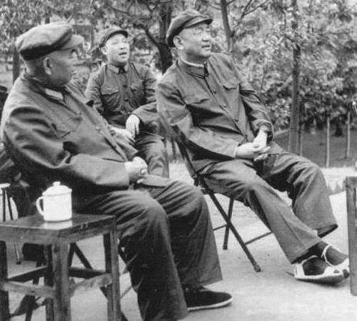 1985年大裁军，保留七大军区，司令员都是谁？5人三年后授上将