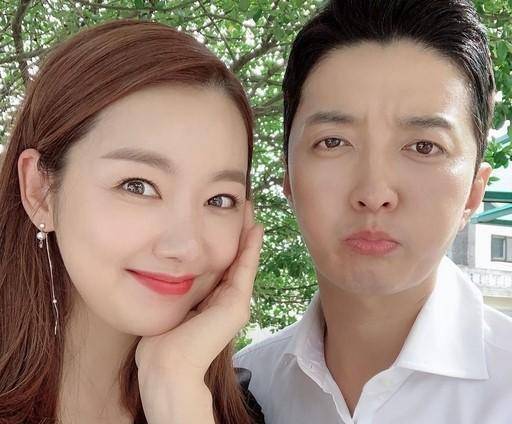 女星苏怡贤选美入行 可爱 女儿遗传美貌 与印乔镇结婚6年恩爱如初