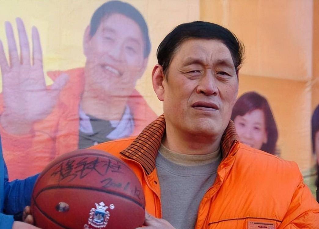 穆铁柱追悼会:8月1日披军旗,妻儿痛哭,姚明郑海霞出席_篮球_训练_技术
