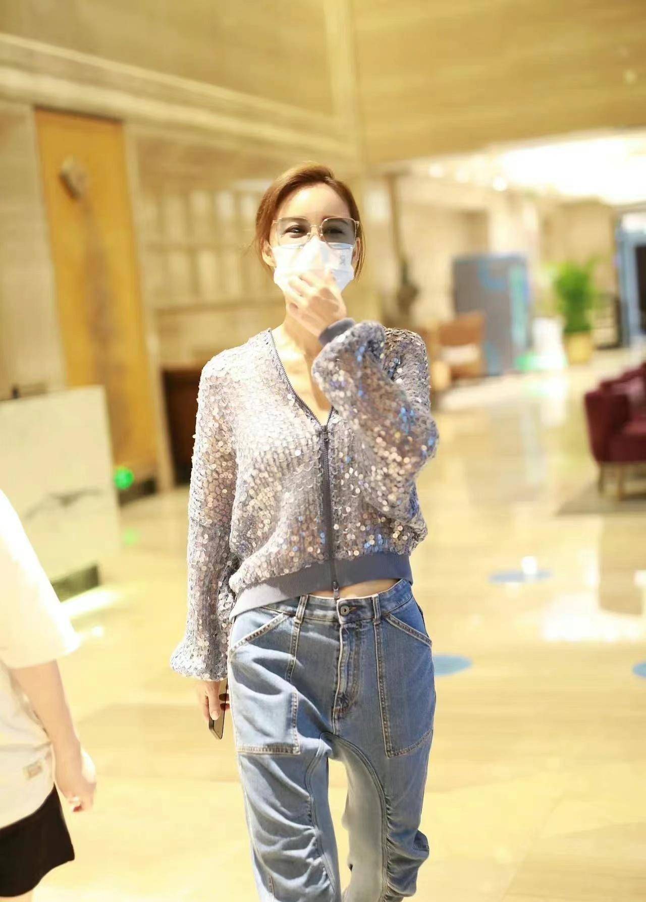 蚂蚁腰蜜桃臀马甲线,又美又辣一饱眼福_健身_阿娇_张天