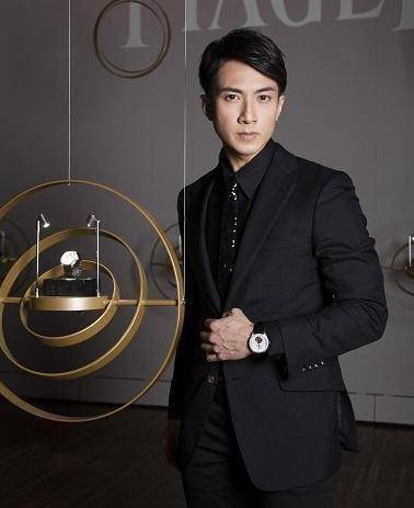 吴尊首次带儿子上杂志,max身高暴增脸却没变,父子俩太帅_爸爸_孩子