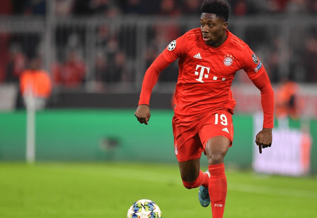 阿方索戴维斯遭遇大腿拉伤,或将赛季报销