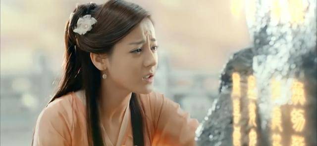 3,凤九歇斯底里地在三生石刻心爱人的名字素素经历了夜华的夺眼之痛