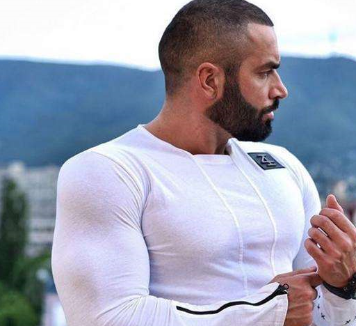 这2点错误,减慢了你的臂围增长,是新手常见的错误点_锻炼_手臂_时候