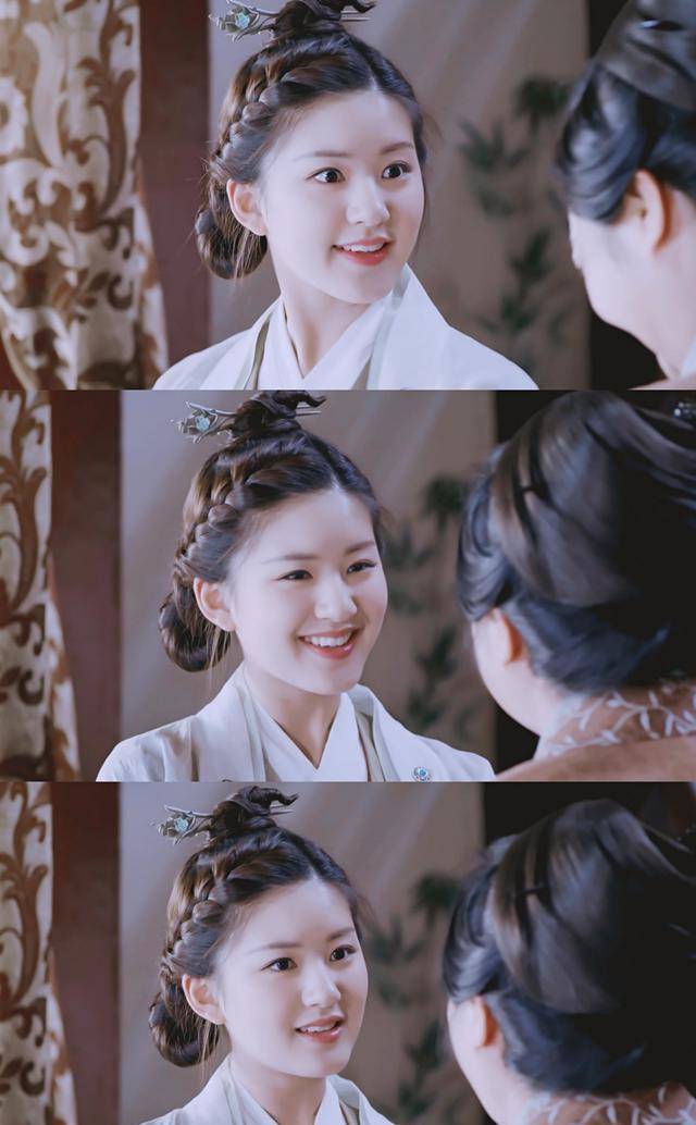 19岁的蒋依依现在是气场全开_女帝_赵露思_覃川