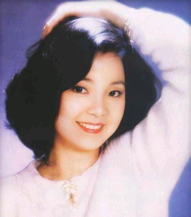 人美歌甜的邓丽君,还有不为人知的另一面,网友:一直以为很高冷_费玉清