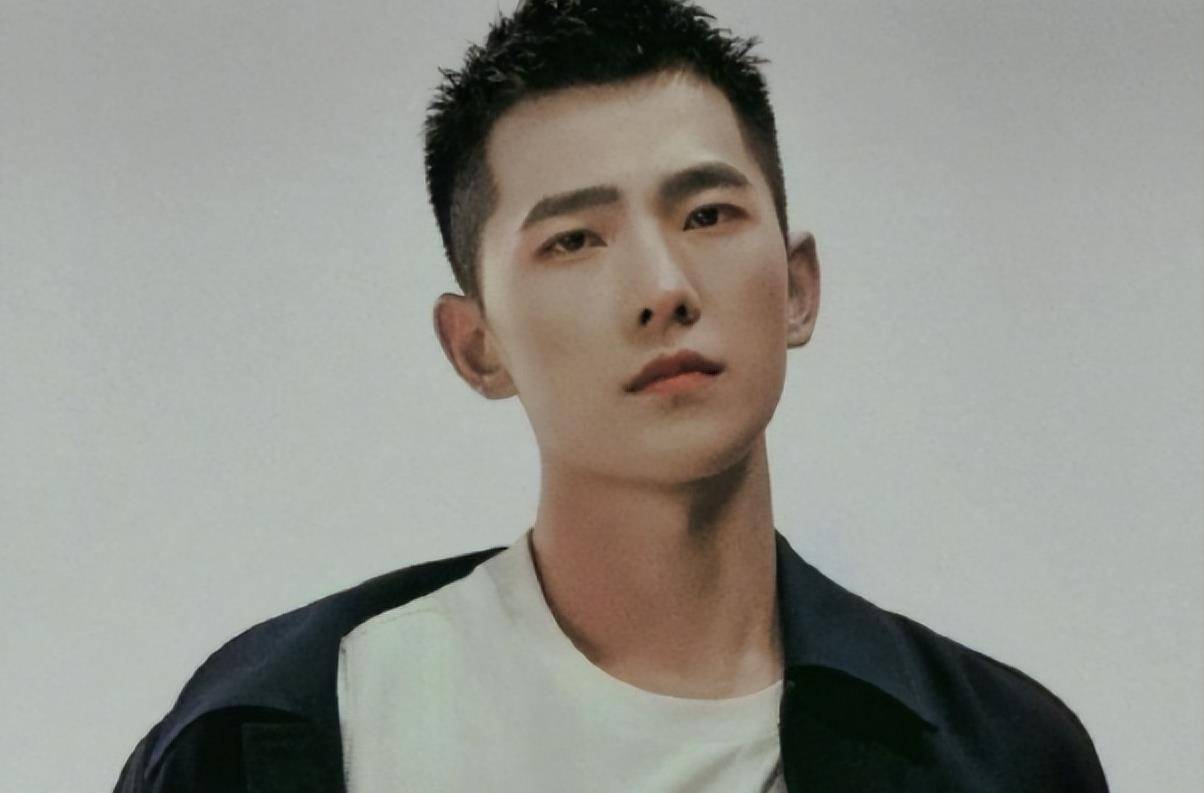 杨洋第一,王一博太胖,和孔夫子的差距一目了然_短发_胡歌_彭于晏