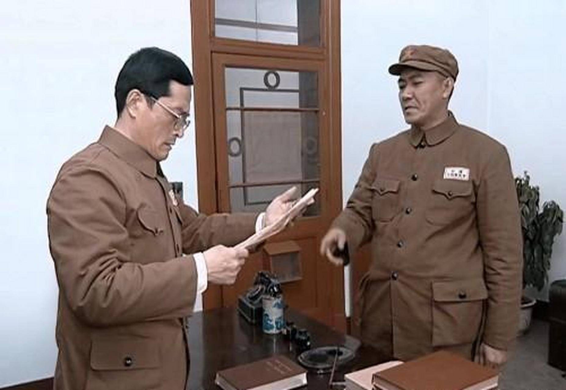 第三位是区寿年区寿年是国军集团的中将兵团司令官,算得上是一名高级