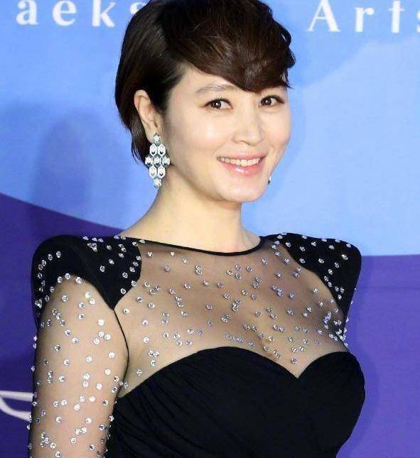 影后金惠秀,当了母亲整整30年摇钱树与刘海镇相恋5年却分手_交往_电影