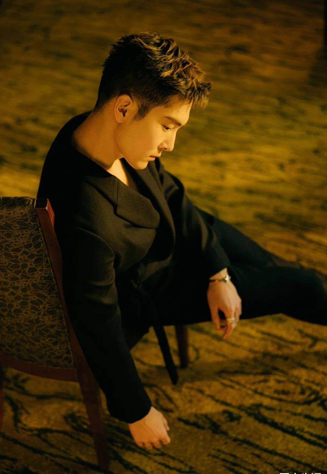 可想与和他合作的女艺人很多,大家都拍着队呢_张哲瀚_发展_工作