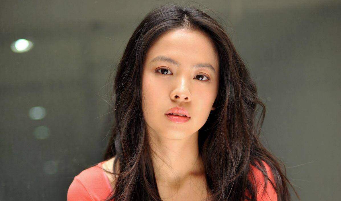 蔡鹭凭借长安十二时辰走红,媳妇神似刘亦菲,出演过何炅的mv_崔器_焦阳