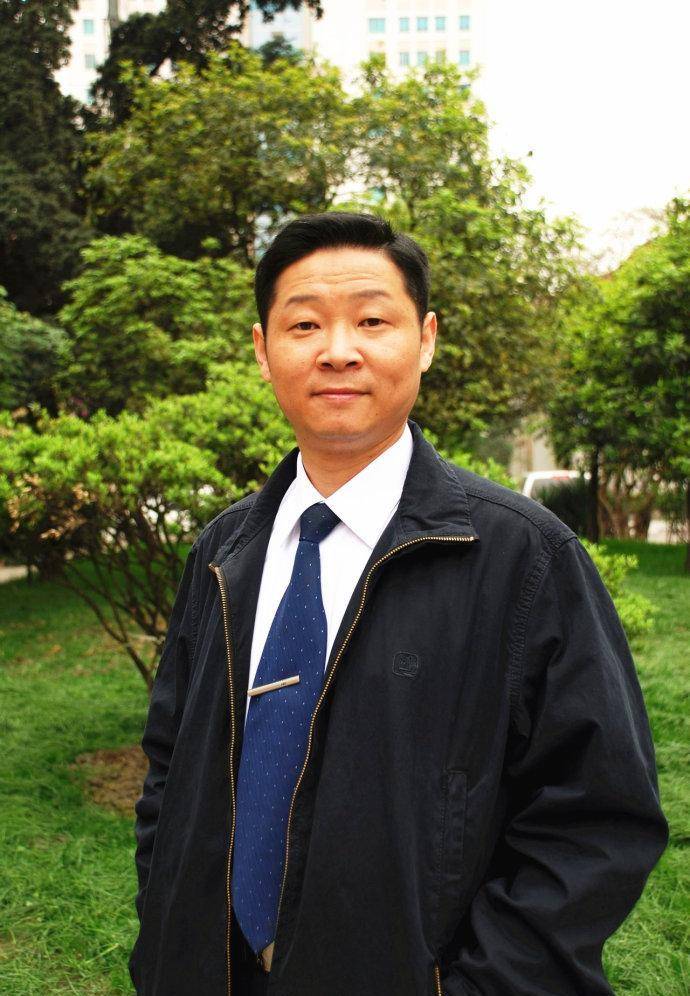 曾是选美冠军,嫁"三德子"赵亮后放弃事业,婚后生两娃日子有滋味_胡敬