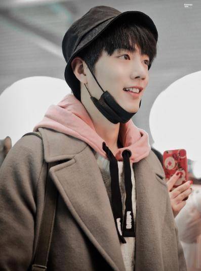 有种"卑微"叫肖战复出,演男2号穿二手戏服,角色还被刻意丑化_造型