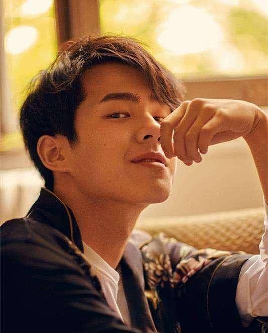 阳光下的翩翩少年郞,偏偏是个耿直的佛系男孩_刘昊_学妹_学弟