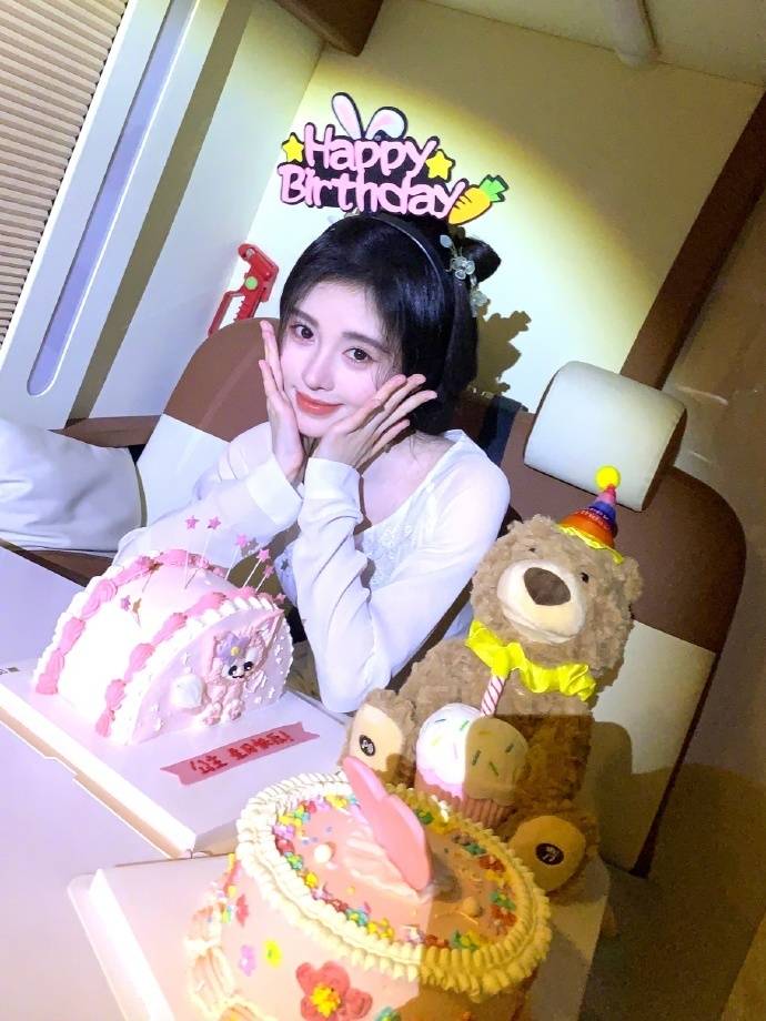鞠婧祎生日蛋糕图片图片