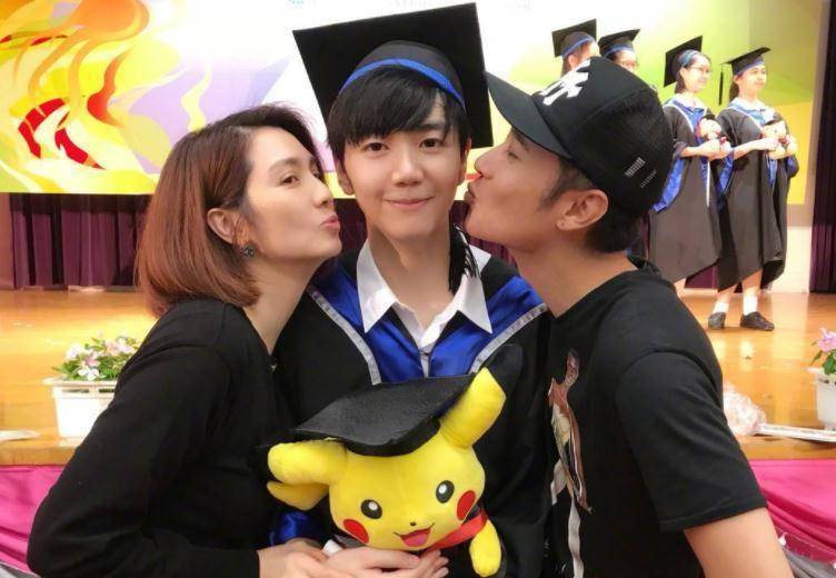 张丹峰与毕滢风波后首次专访,被问与冯绍峰谁更帅时,他这样回答