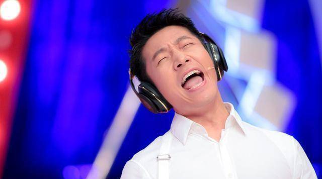 撒贝宁真的是一个乐天派,无论是《开讲啦》还是《加油向未来》,除了