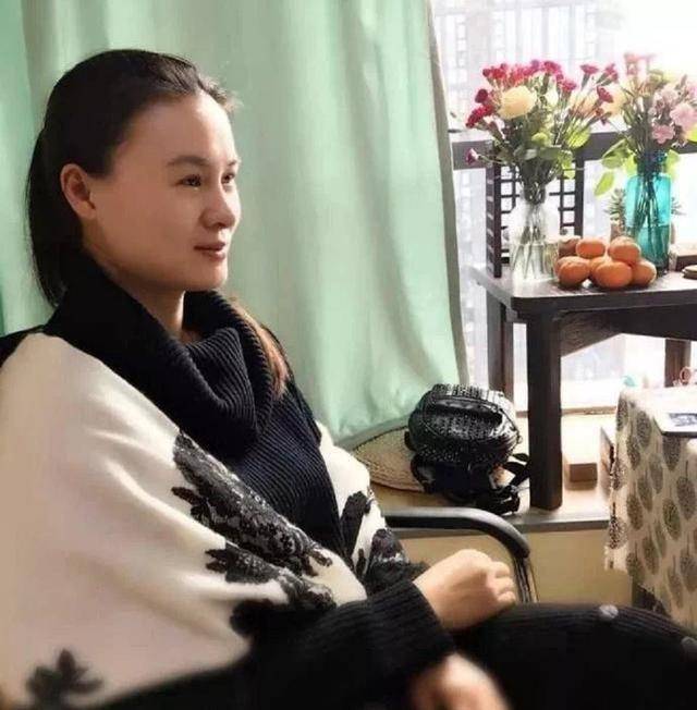 再看"洗剪吹"事件,为爱所困的朱小贞,有多么不值得_婚姻_爱情_事情