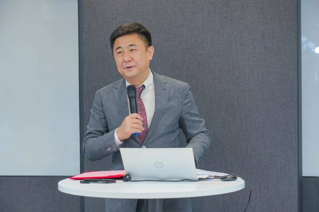 海程邦达董事长唐海合资公司海盈(上海)咨询管理有限公司总经理刘晓君
