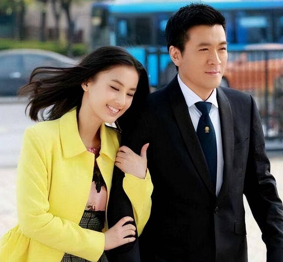 杨子首谈黄圣依被雪藏内幕,赔付高昂解约金,再度感谢周星驰_公司_因为