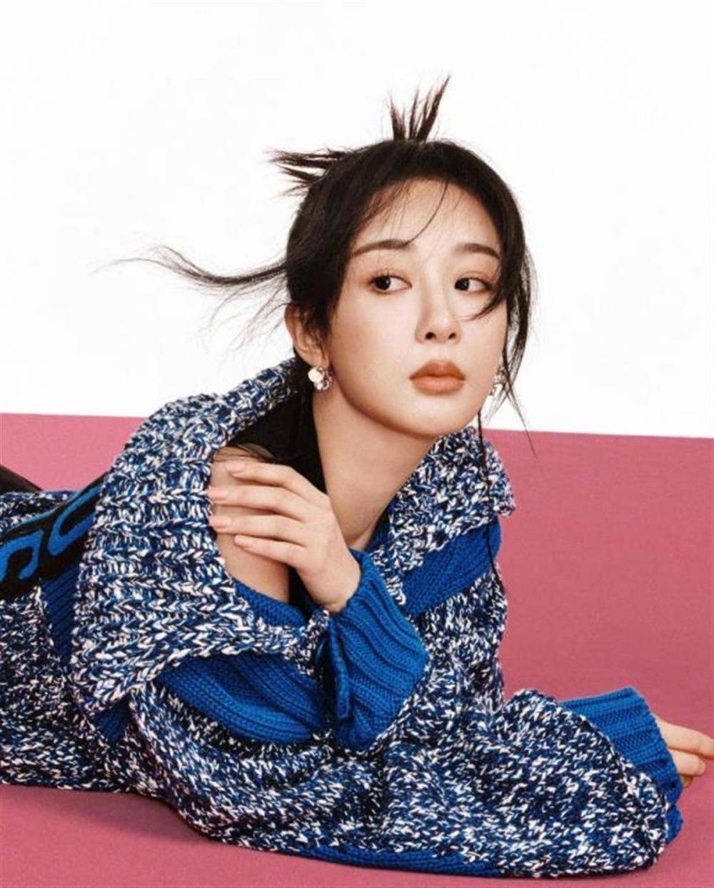 事实证明,31岁"未婚未育"的杨紫,早已走上女演员的另一条路_演技_造型